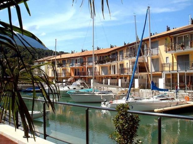 Superbe Appartement Dans La Marina Du Bouveret Port-Valais Exterior foto